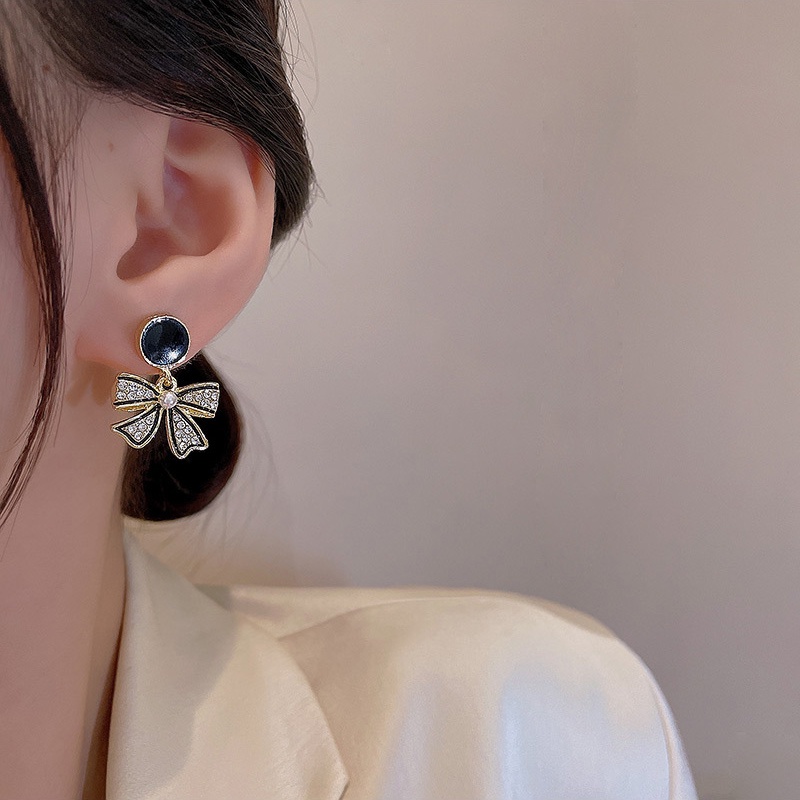 Anting Tusuk Sterling silver 925 Desain Pita Hias Mutiara Hitam Mewah Untuk Wanita