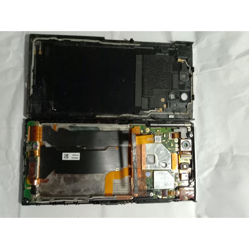 Mesin HP Fujitsu F02H bonus baterai HYT belum dipakai