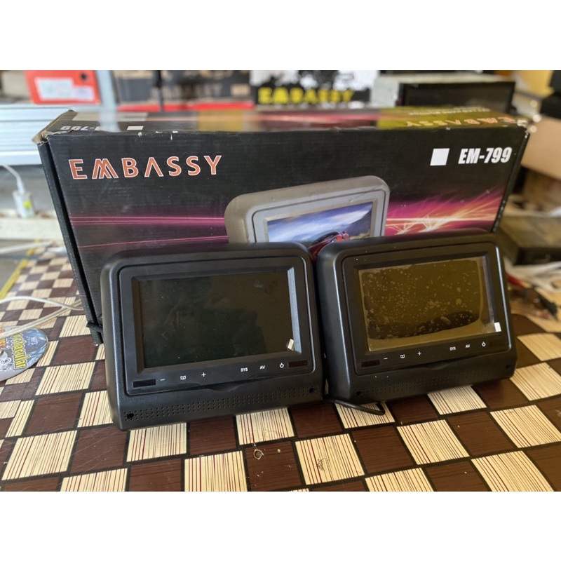 TV HEADREST CLIP ON EMBASSY