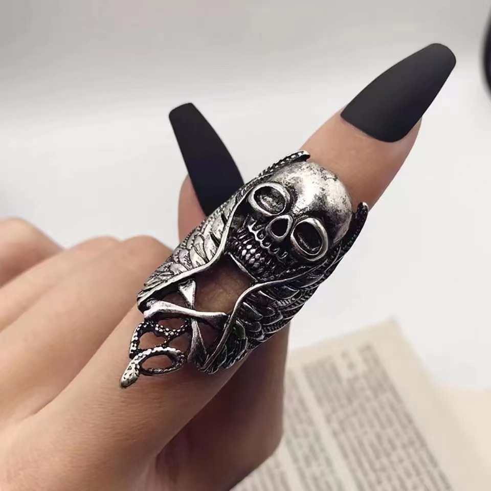 Cincin Panjang Desain Tengkorak rock Bahan alloy Gaya vintage punk Eropa Amerika