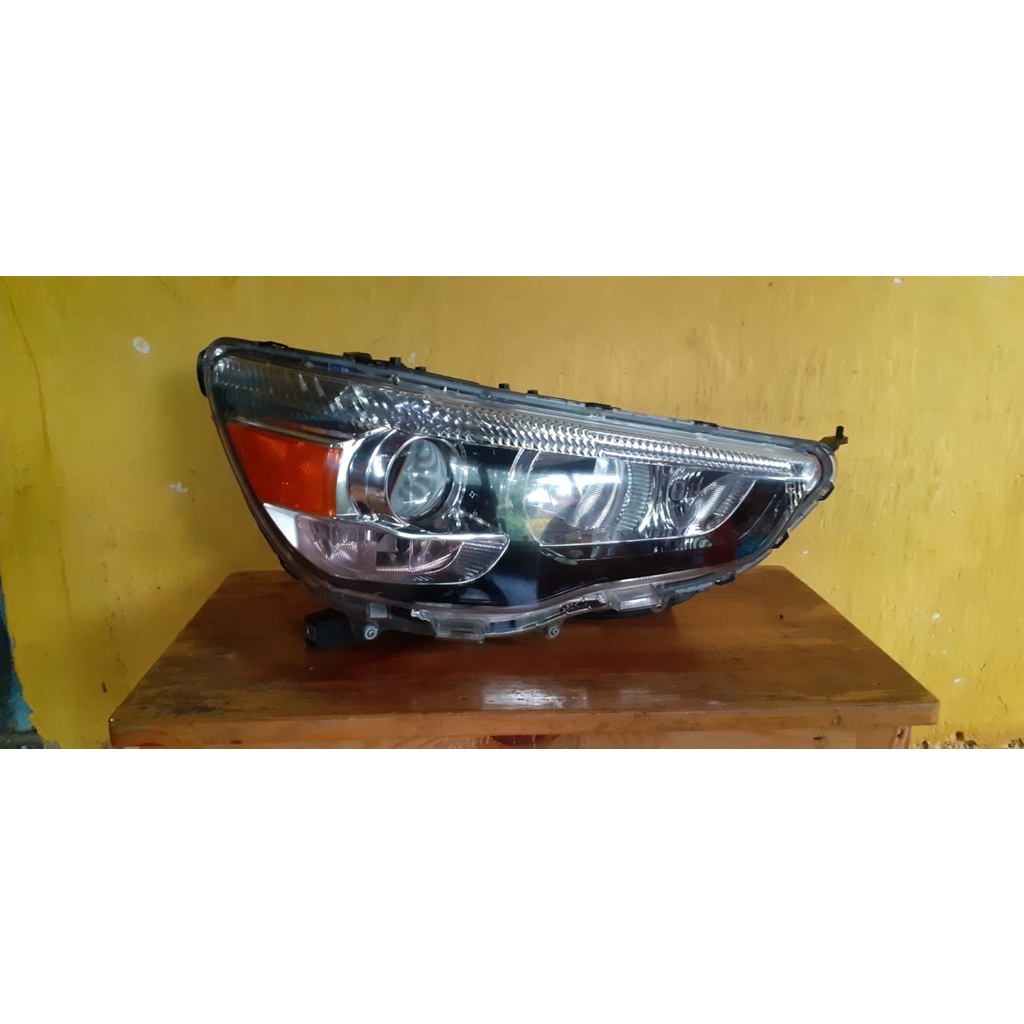 Headlamp mitsubishi outlander glx gls
