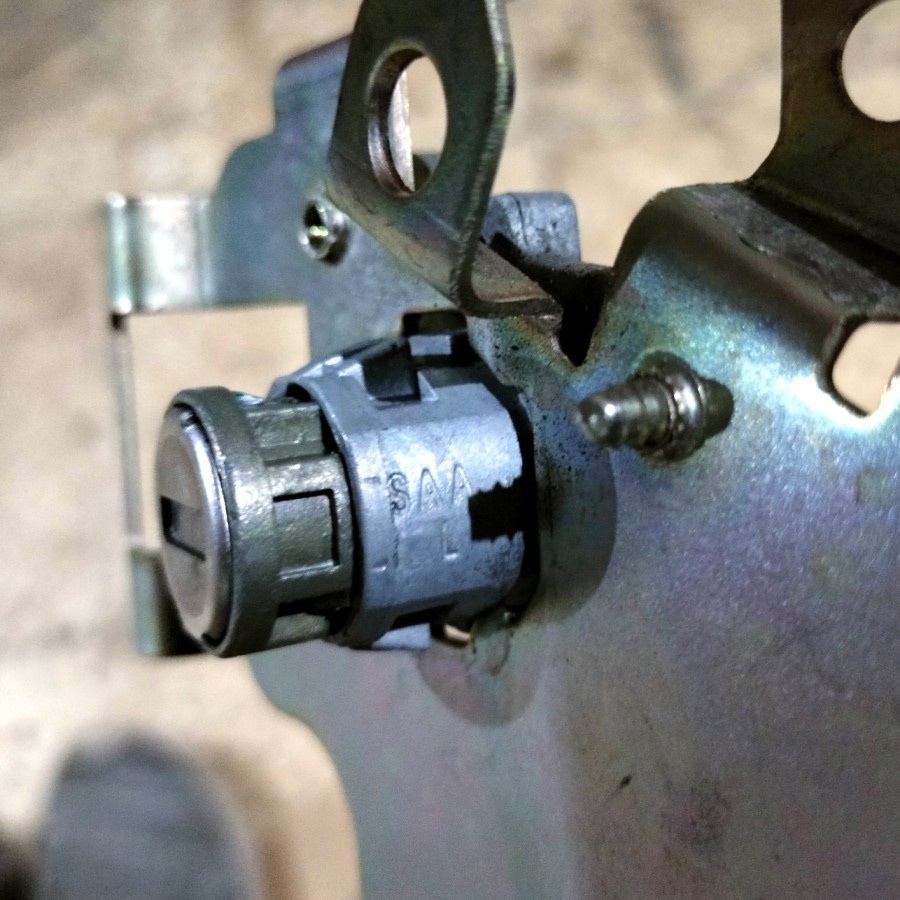 Kunci Pintu Depan Kiri Jazz GD3 2003-2008 Original