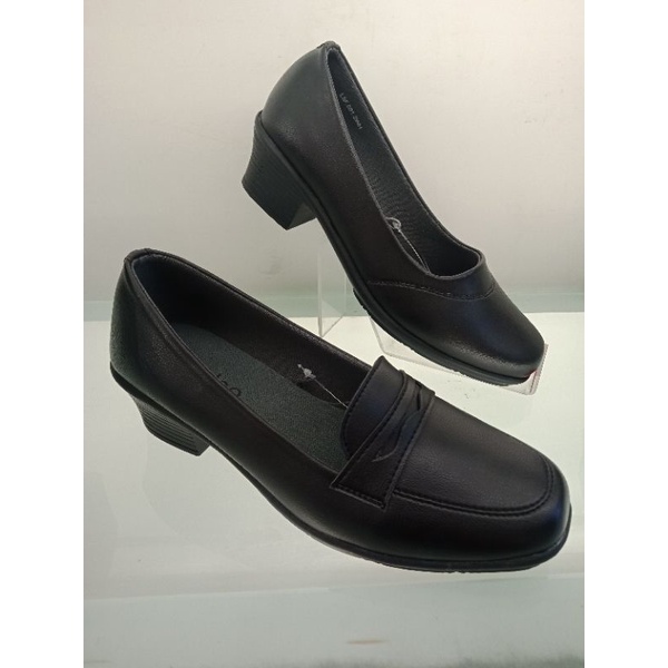 SEPATU KERJA WANITA FANTOFEL FLADEO