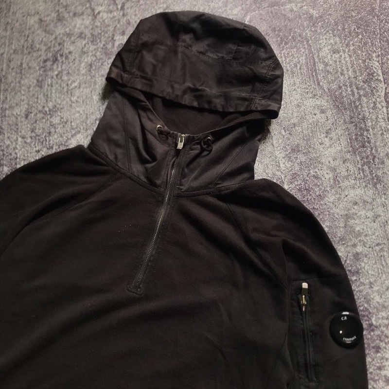 Cp company hoodie zip arm lens second preloved