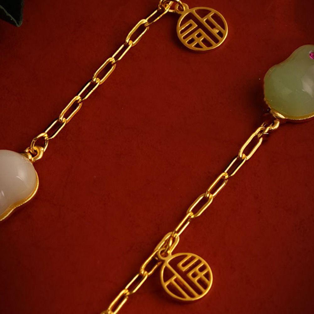 NEEDWAY Needway Wanita Gelang Lucu Indah Emas Chian Kelinci Liontin Desain Sederhana Paduan Tembaga Gaya Cina Gelang