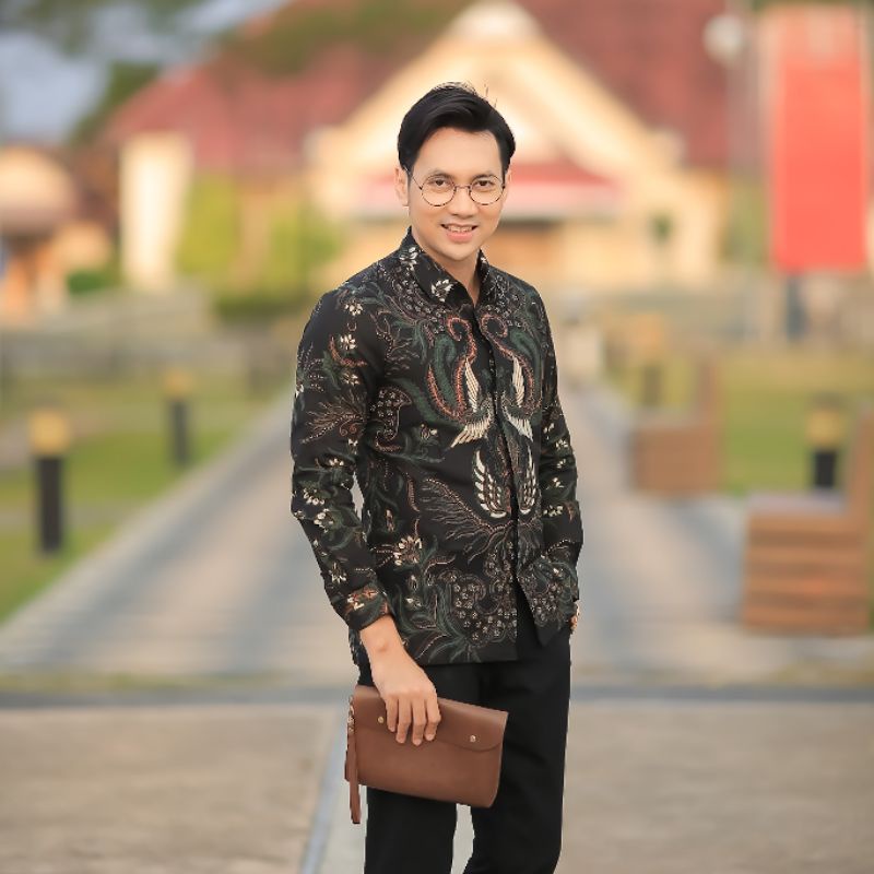 BATIK BOLO DEWO Motif Peksi Green Kemeja Baju Batik Pria Lengan Panjang