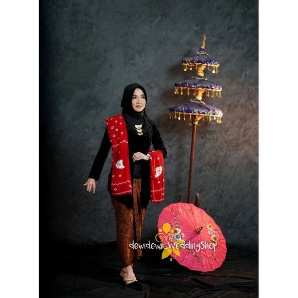 [Set Lengkap] Kebaya + Jarik Instan, Nuansa Jawa - Motif Sido Mukti