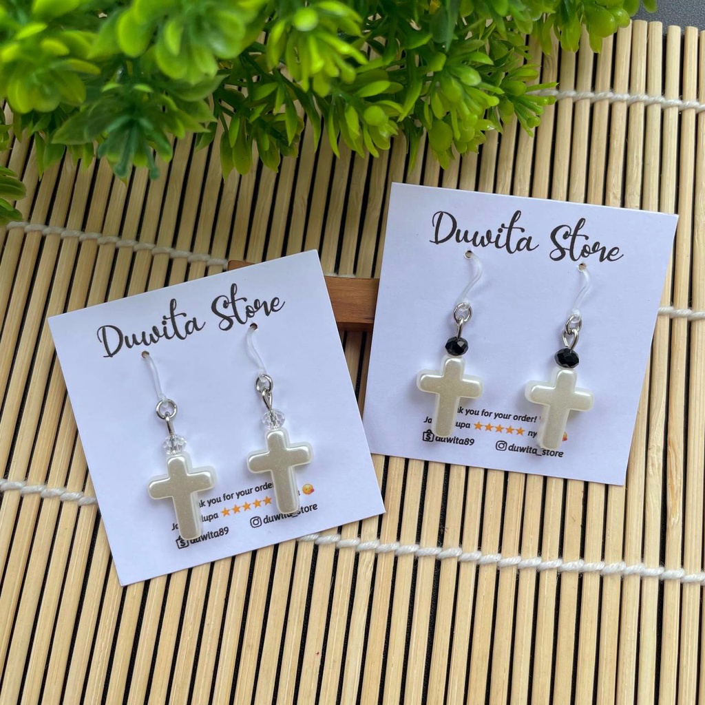 HANDMADE ANTING ANAK DEWASA KAITAN PLASTIK MOTIF SALIB - WHITE