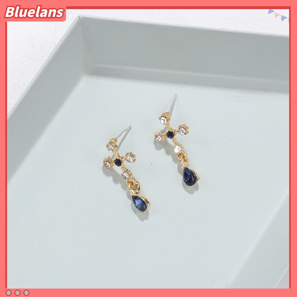 Anting Stud Sapphire Berlian Imitasi Bahan Alloy Untuk Wanita