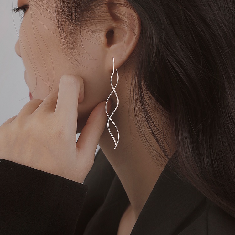 Anting Rumbai Model Gantung Gelombang Bahan S925 Silver Untuk Wanita