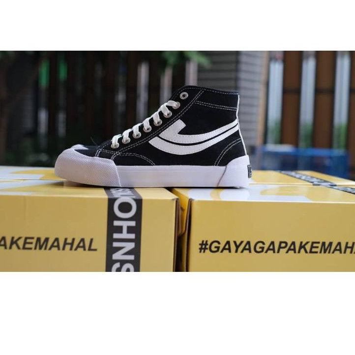 Dijamin Miring harga.. [DISKON] Sepatu Johnson Galaxy Pro Black White Original Sepatu Jonson Basic J