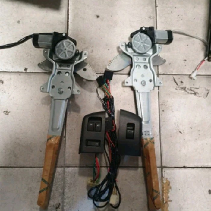 {BEKAS} Power Window Granmax Blinvan Berkualitas