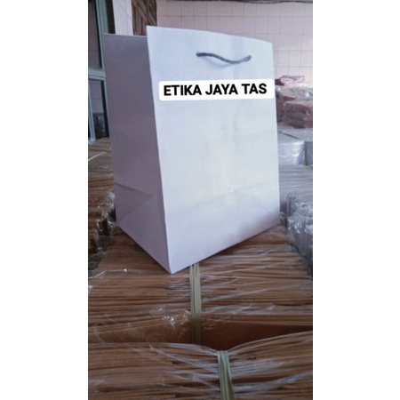 PAPER BAG/ TAS KERTAS HITAM 20X25