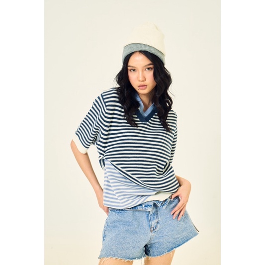 Raz Unisex Top