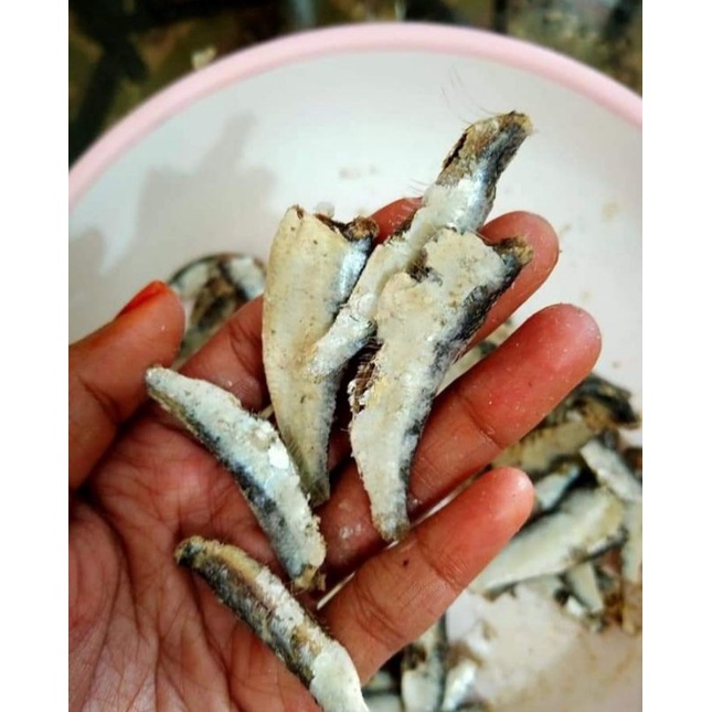 

1 ons IKAN ASIN CAMPA ENAKKKK