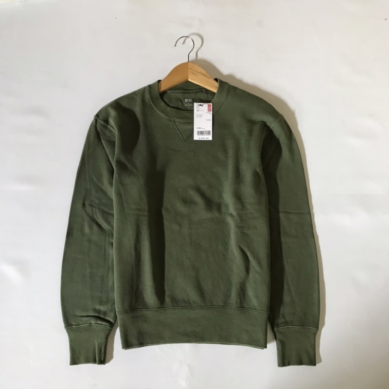 Crewneck uniqlo Hijau