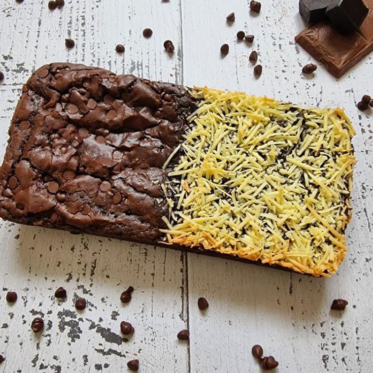 

Hot Product--Two Topings Fudgy Brownie