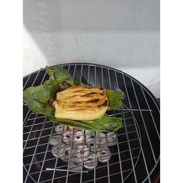 

Pempek lenggang panggang full tenggiri