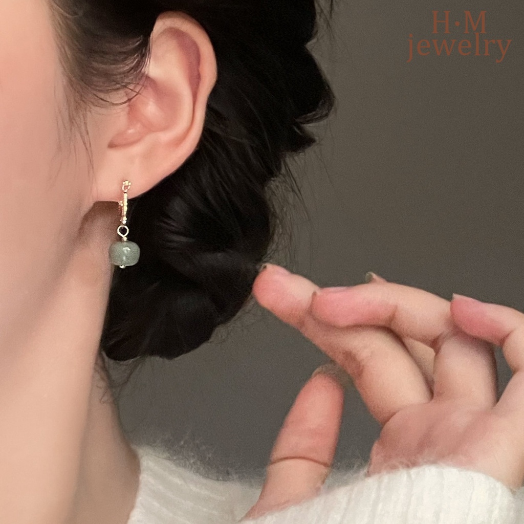 Anting Klip Desain Bunga Bahan Giok Hetian Gaya Retro