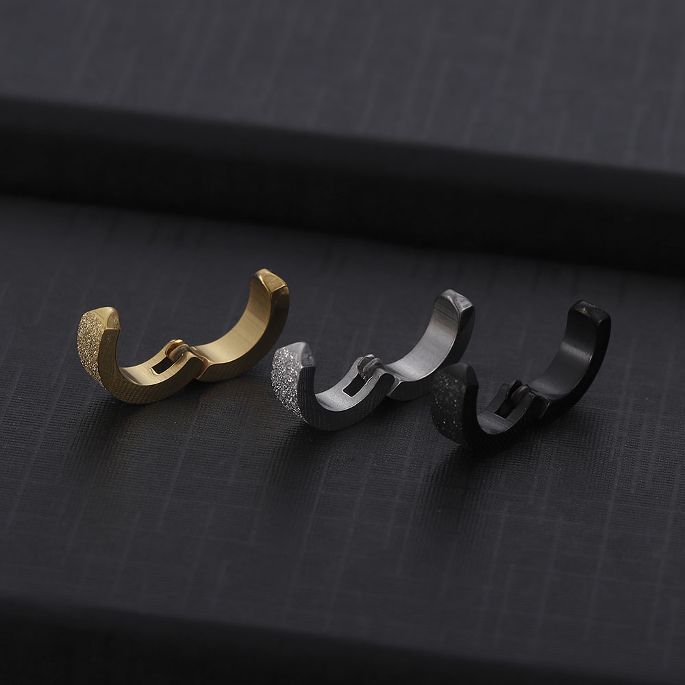 【COD Tangding】1pc Anting Klip Tanpa Tindik Bahan Titanium Steel Bentuk Lingkaran Gaya Punk Untuk Pria