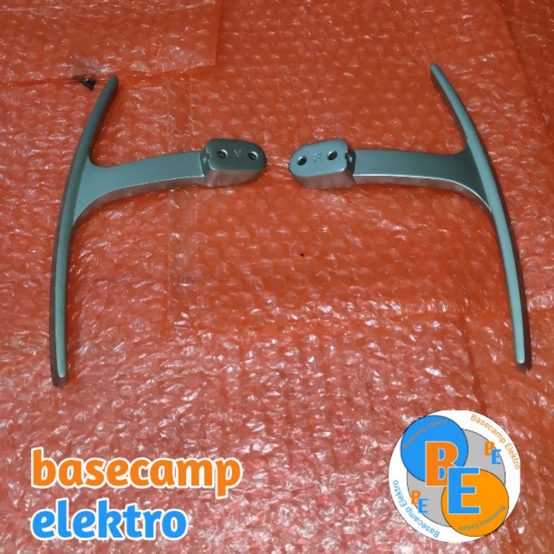 Kaki TV LED COOCAA 40S6G Stand TV LED COOCAA 40S6G Dudukan TV LED COOCAA 40S6G Kaki TV COOCAA 40S6G 