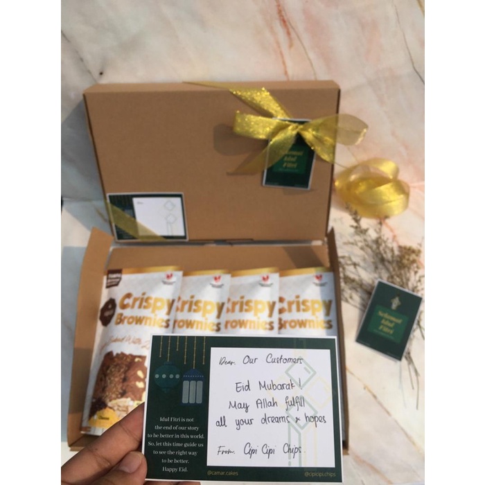 

[ COD ] HAMPERS RAMADHAN / IDUL FITRI / LEBARAN ISI 4 CRISPY BROWNIES TERMURAH