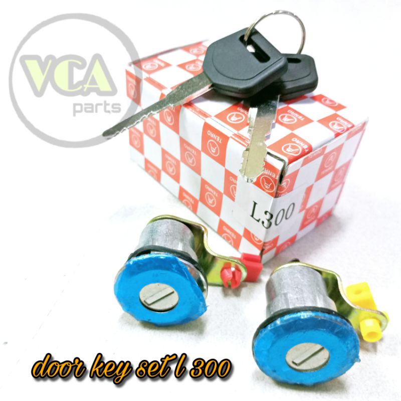 DOOR KEY SET/KUNCI PINTU MOBIL MITSUBISHI L 300