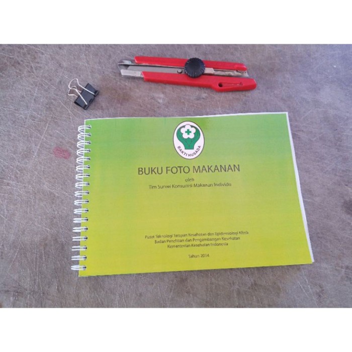 

Gaya Buku Foto Makanan (Porsimetri) Ahli Gizi Ukuran A5 Jilid Spiral Kawat Bagus