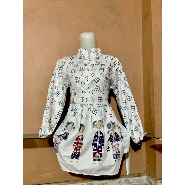 BLUS BLOUSE BATIK BU TEJO karakter