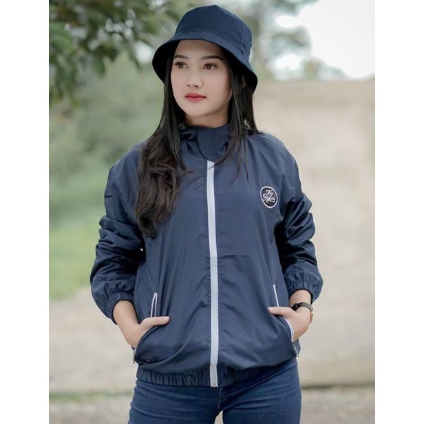 Jaket Running Jogging Wanita/Cewek Parasut Simpel Terbaru Kekinian