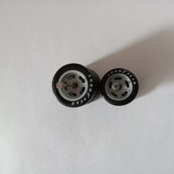 Ban Karet Hot Wheels Model GASSER GOODYEAR GREY size 1012 As MEDIUM