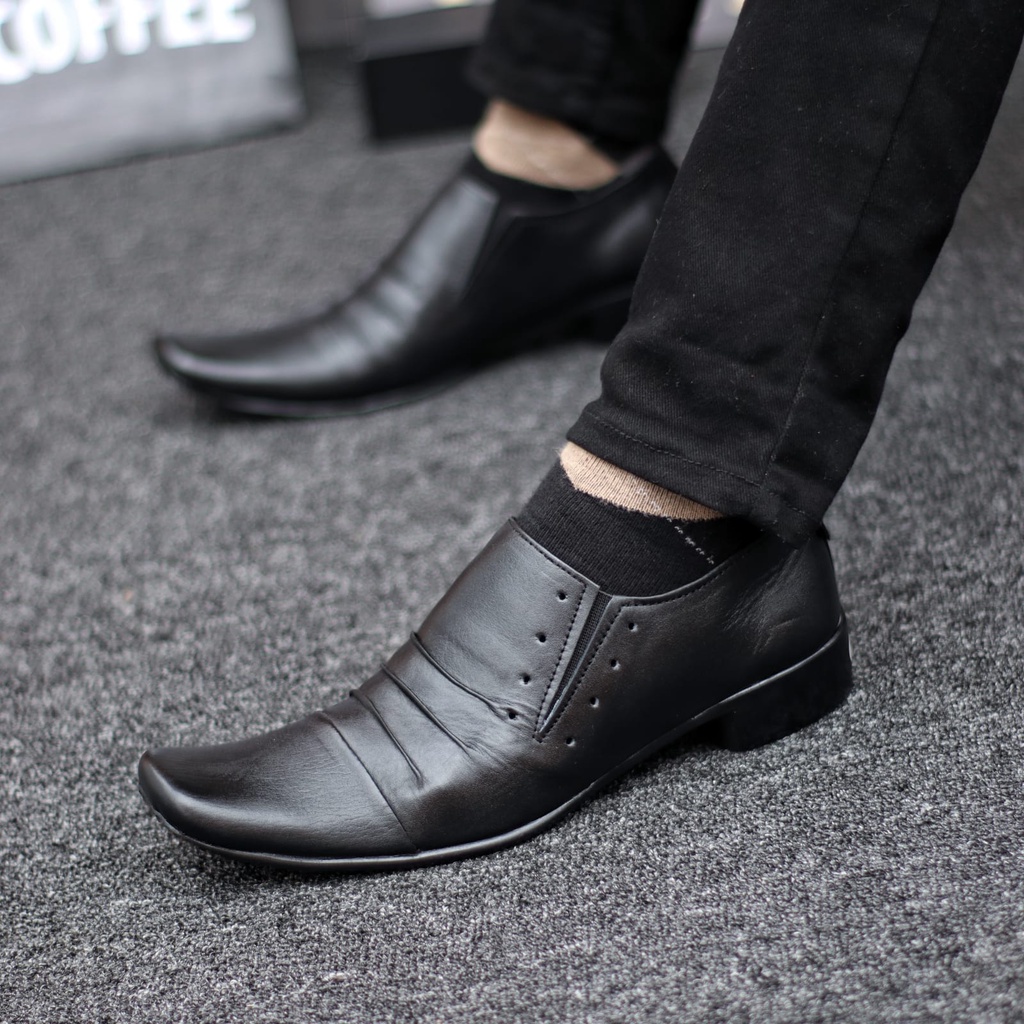 Sepatu Pantofel Hitam Kulit Asli Formal Kerja Kantor Pria Abraham Rempel Slop