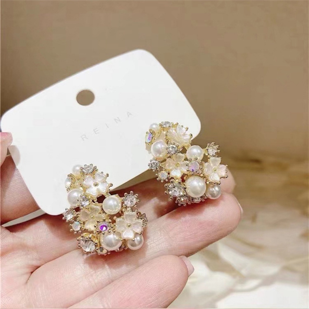 Anting Tusuk Motif Bunga Hias Mutiara Mewah Untuk Wanita