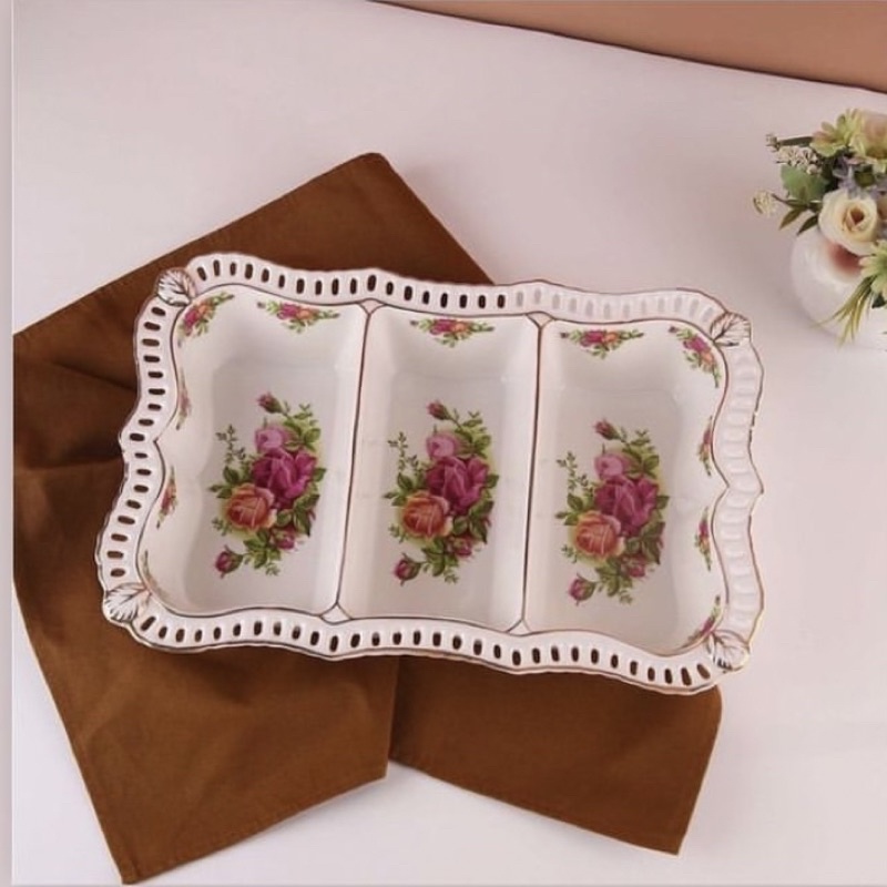 piring sekat keramik seri royal / piring sekat capodimonte