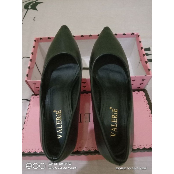 Preloved Sepatu heels Valerie 5 cm Sz 37