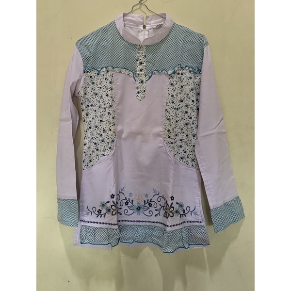 [PRELOVED] KEMEJA PUTIH WANITA/HEM WANITA PUTIH MOTIF