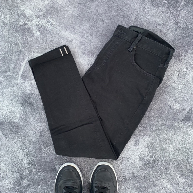 Selvedge Jeans Black by Uniqlo | Jeans Selvedge Hitam Uniqlo 32