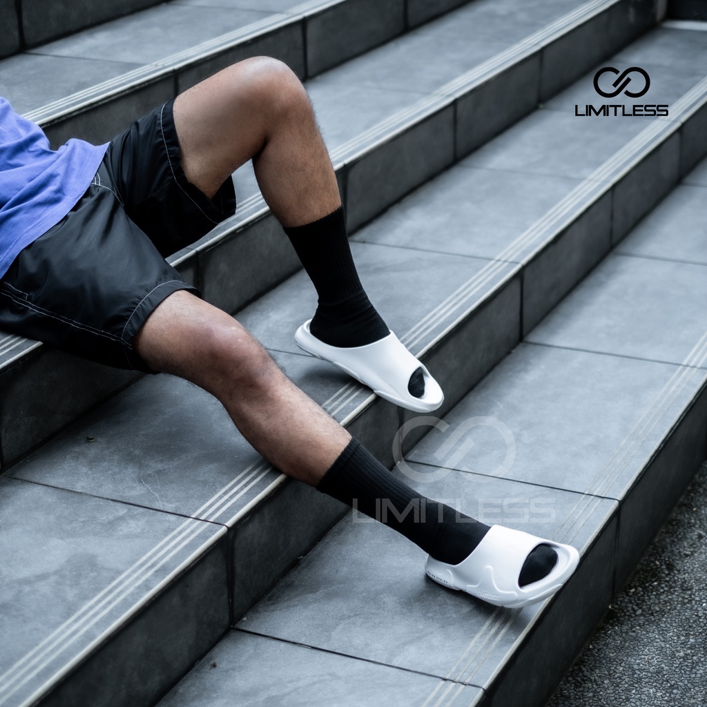 Sandal Slide Pria Terbaru Indoor Outdoor Sendal Pria Distro Selop Dewasa Sandal Laki Laki Slop Kekinian Anti Slip