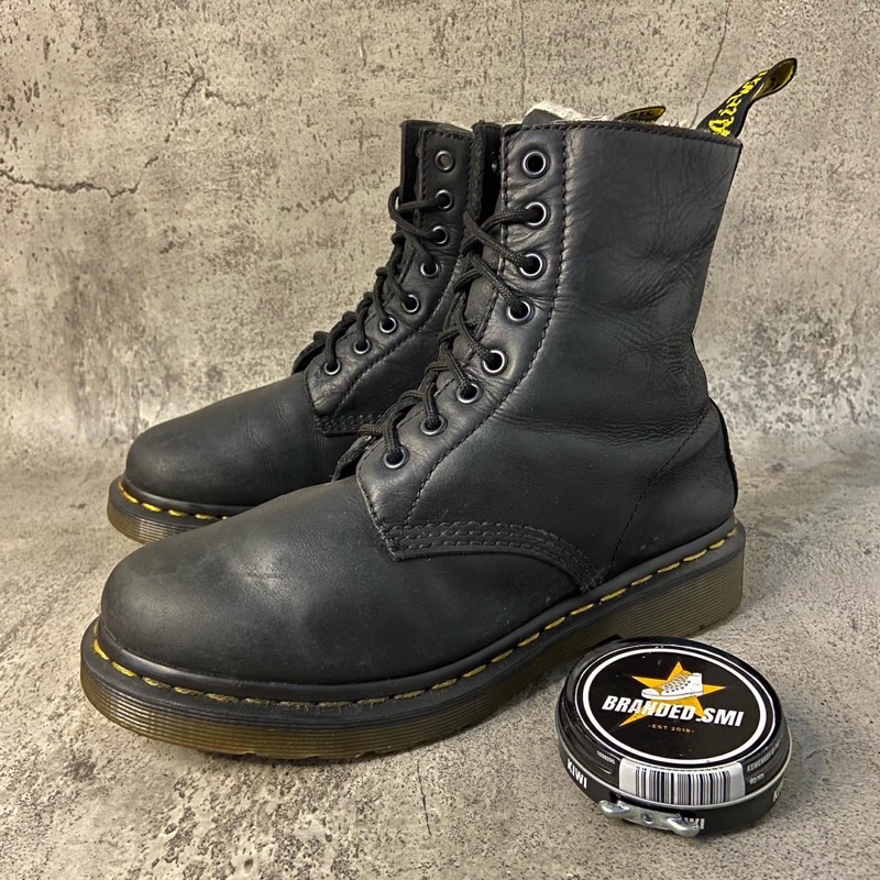 dr martens 1460 serena black