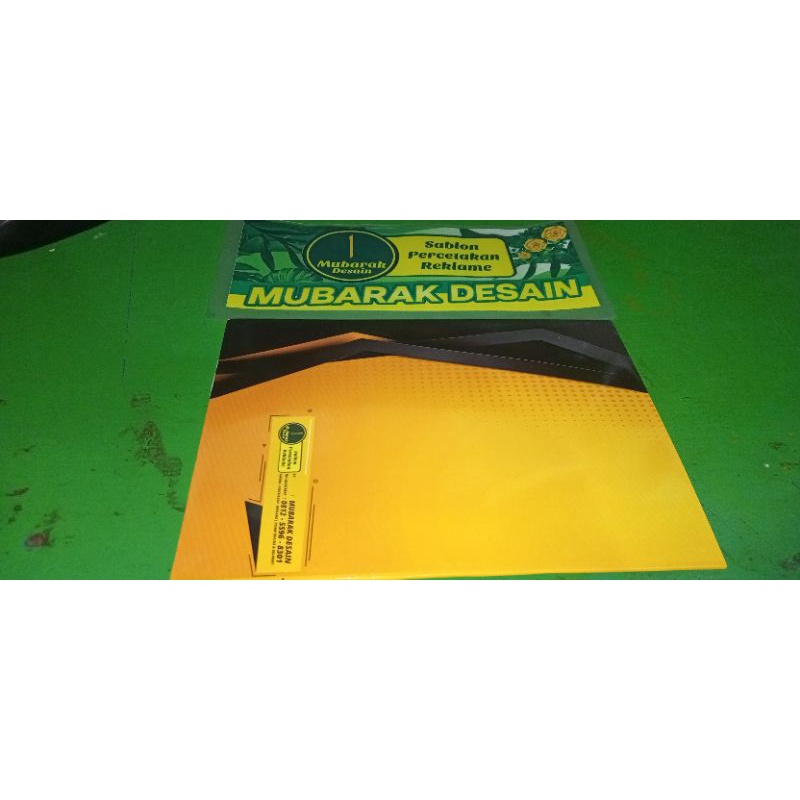 

CETAK COSTUME BUKU CV / PORTOFOLIO / BUKU ALBUM / BUKU CUSTOM LAINNYA UKURAN A5 BAHAN AP 150 GR