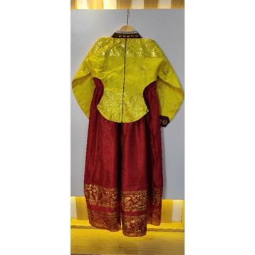 Royal hanbok anak