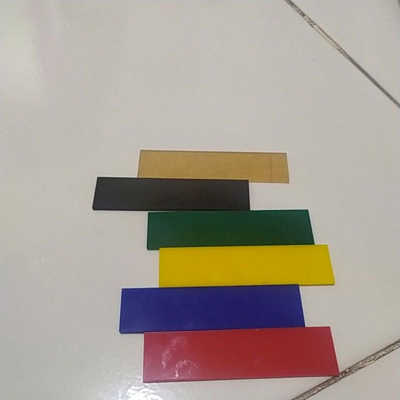 

Akrilik potong nametag