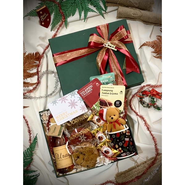 

SPIRIT OF CHRISTMAS | HAMPERS HARI RAYA NATAL | GIFT HOLIDAY | SEASON'S GREETINGS