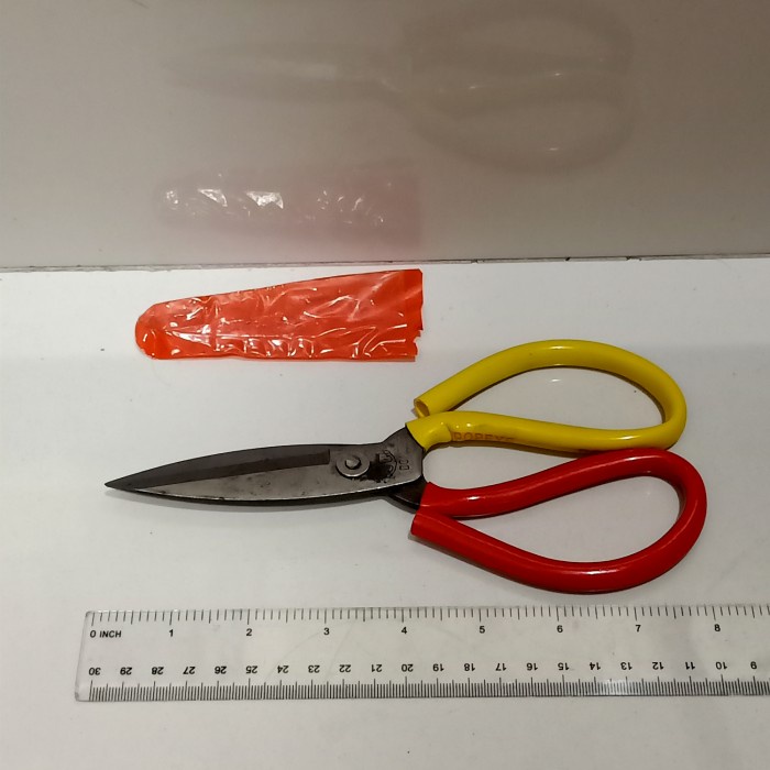 

Promo Bulan Ini Gunting Kodok 8 Inch / Gunting Kulit / Gunting Kain Sale!!!