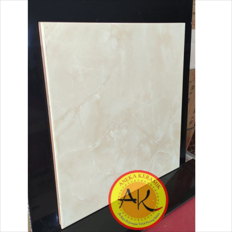 Keramik Lantai Ruangan Motif Marmer Glossy Kilap 40x40 Dover Beige