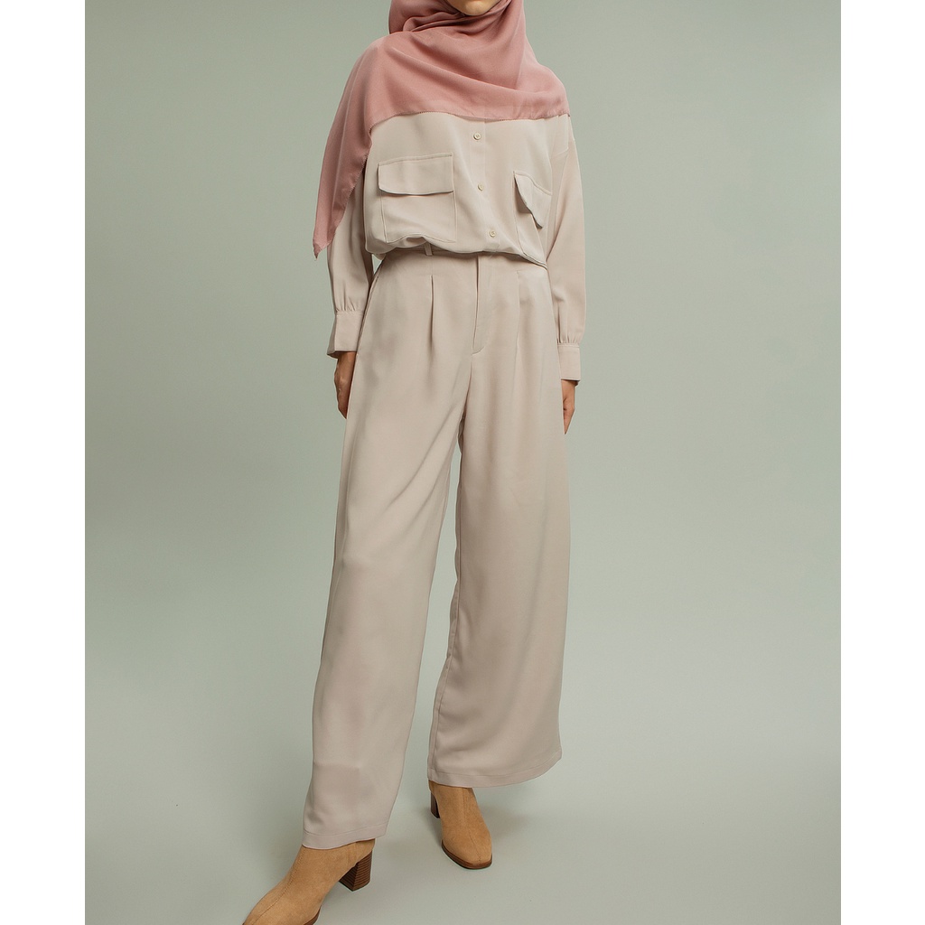 Cottoncut Gyomi Set One Set Wanita Polos