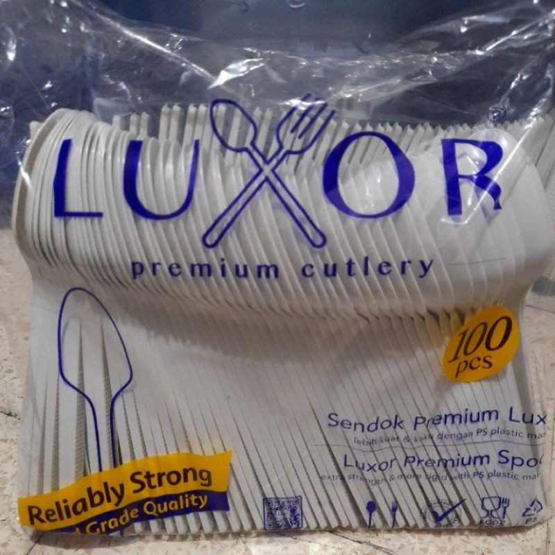 Sendok Makan Plastik PUTIH merk LUXOR