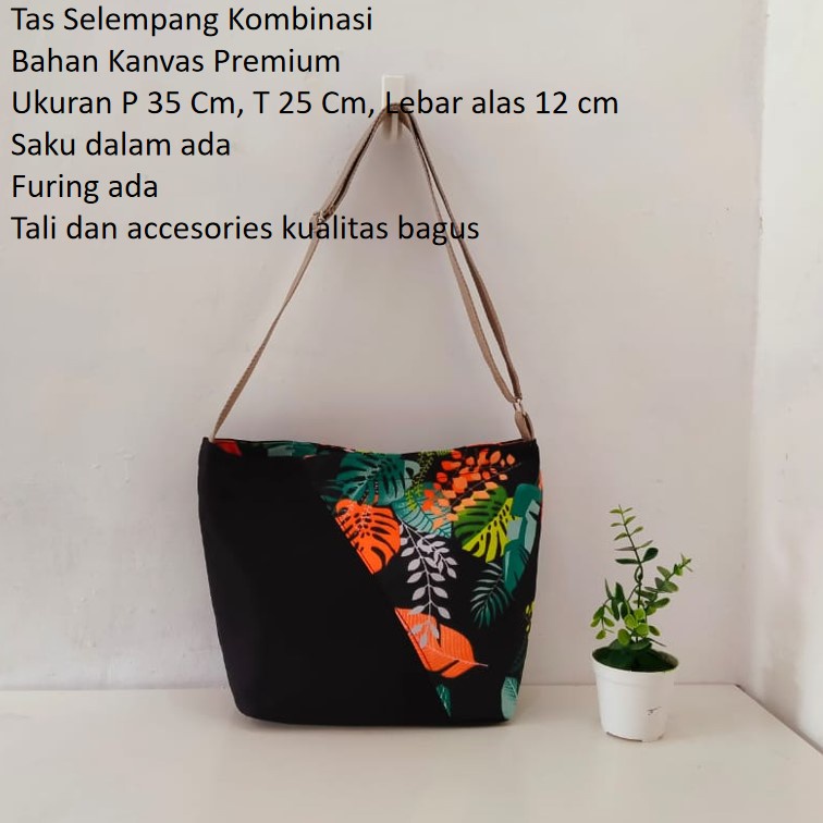 TAS SELEMPANG KANVAS SLINGBAG KANVAS MOTIF MONFIS HITAM. RIENS COLLECTIONS