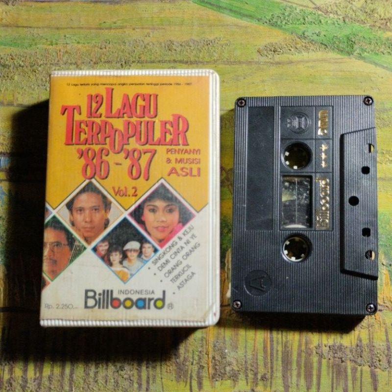 Kaset pita 12 lagu terpopuler 86-87