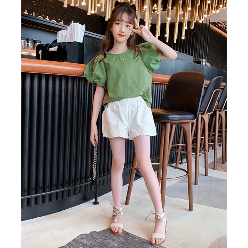 Setelan O-neck blouse hijau lengan puff pendek dan celana pendek putih anak perempuan import 7-13 th